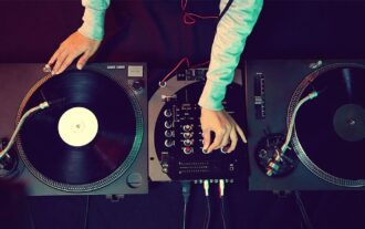 DJ mešalna miza