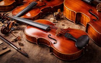 Les in resonanca godal