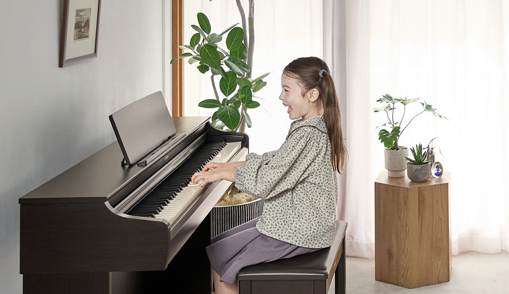 Digitalni klavir Yamaha ARIUS